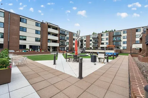 50 Groveland Terrace Minneapolis MN 55403