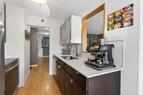 50 Groveland Terrace Minneapolis MN 55403
