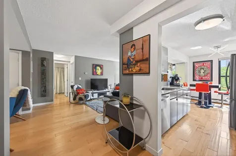 50 Groveland Terrace Minneapolis MN 55403