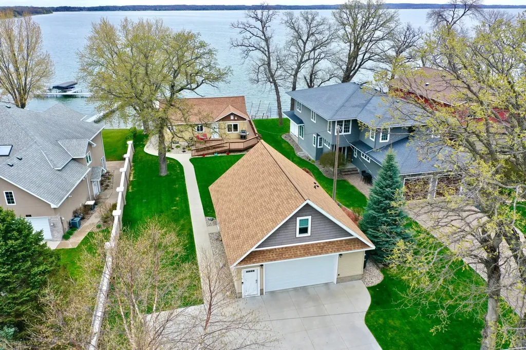 223 Lake Avenue S Spicer MN 56288