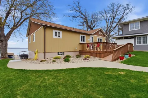 223 Lake Avenue S Spicer MN 56288