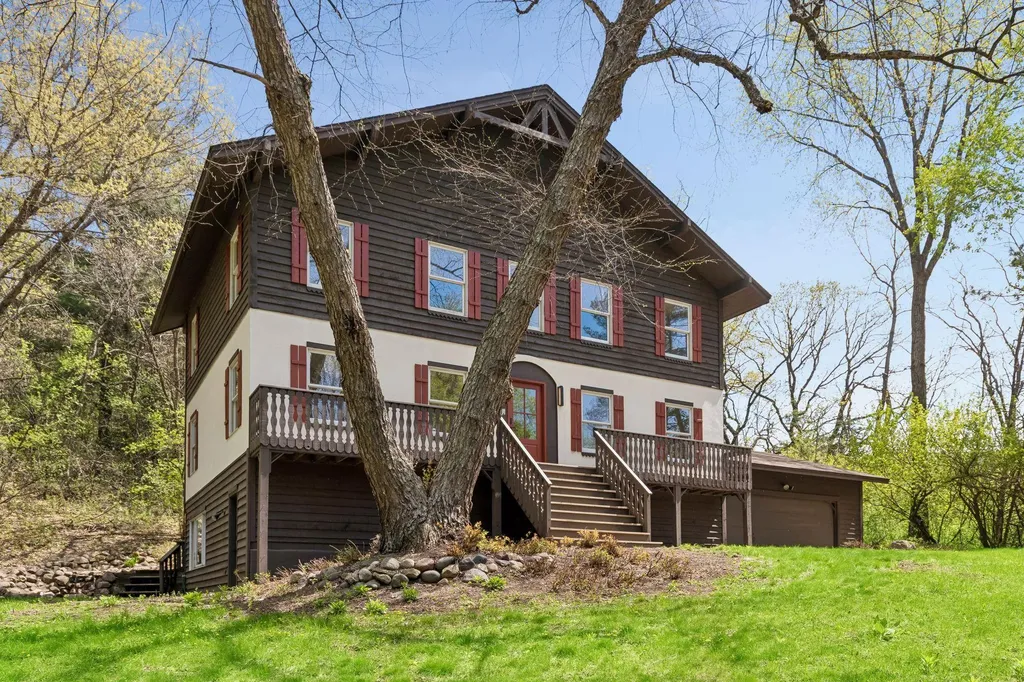 1323 Strawberry Hill Road S Afton MN 55001