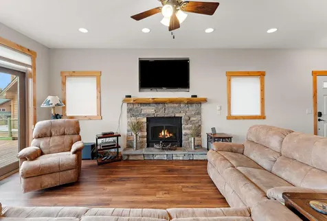 20530 487th Street Mcgregor MN 55760