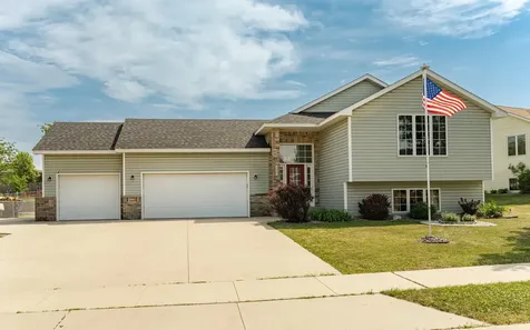 657 S Pointe Court SW Rochester MN 55902