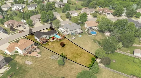 657 S Pointe Court SW Rochester MN 55902