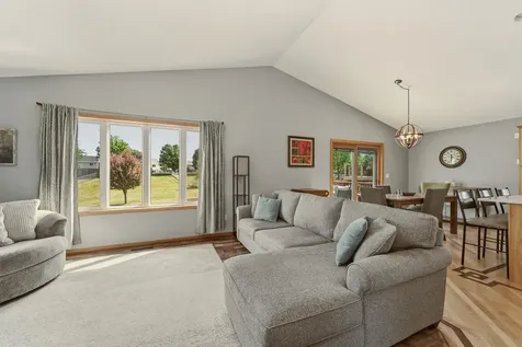 657 S Pointe Court SW Rochester MN 55902
