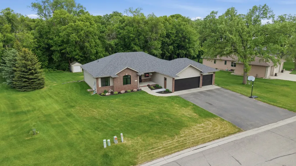 1804 Aspen Drive Detroit Lakes MN 56501