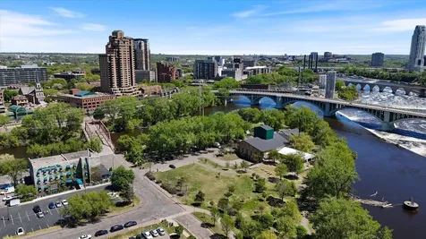 217 Bank Street SE Minneapolis MN 55414
