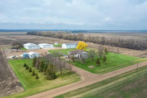 6435 172nd Avenue SE Colfax ND 58018