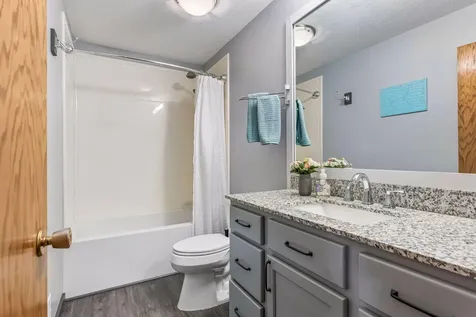 6232 Birchwood Road Woodbury MN 55125