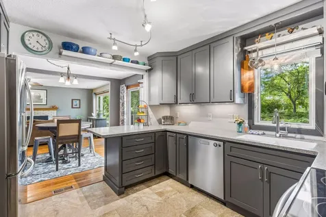 6232 Birchwood Road Woodbury MN 55125