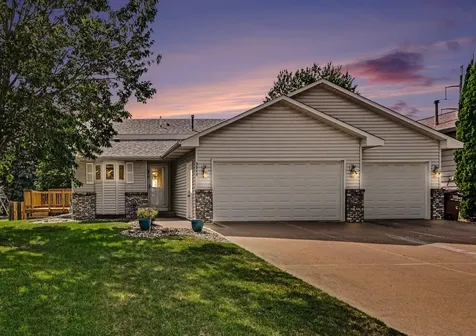 9340 Jarrod Avenue S Cottage Grove MN 55016