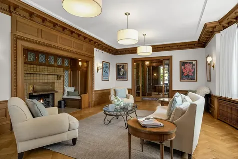 2224 W Lake Of The Isles Parkway Minneapolis MN 55405