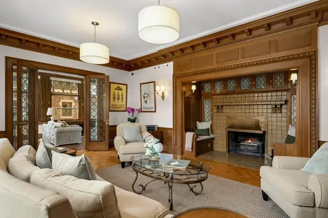 2224 W Lake Of The Isles Parkway Minneapolis MN 55405