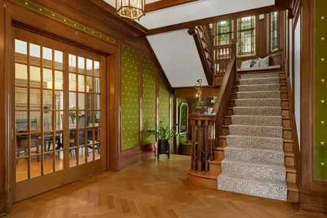 2224 W Lake Of The Isles Parkway Minneapolis MN 55405