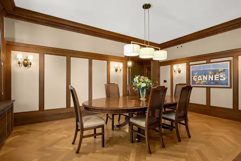 2224 W Lake Of The Isles Parkway Minneapolis MN 55405