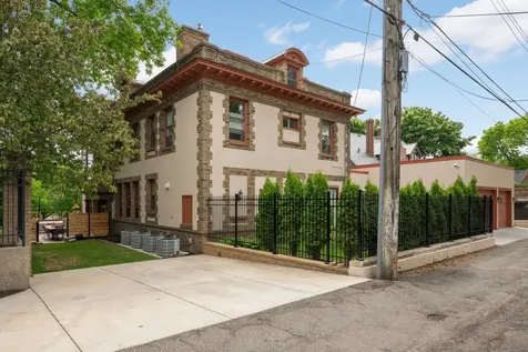 2224 W Lake Of The Isles Parkway Minneapolis MN 55405