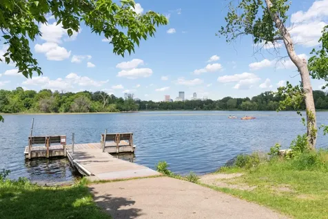2224 W Lake Of The Isles Parkway Minneapolis MN 55405