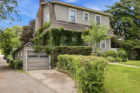 589 Lexington Parkway N Saint Paul MN 55104