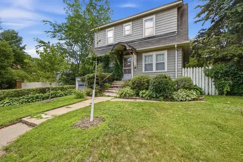 589 Lexington Parkway N Saint Paul MN 55104