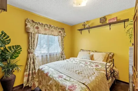 8223 Queen Avenue N Brooklyn Park MN 55444