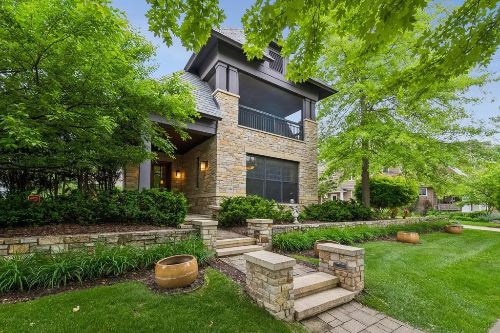2224 Portico Green Wayzata MN 55391
