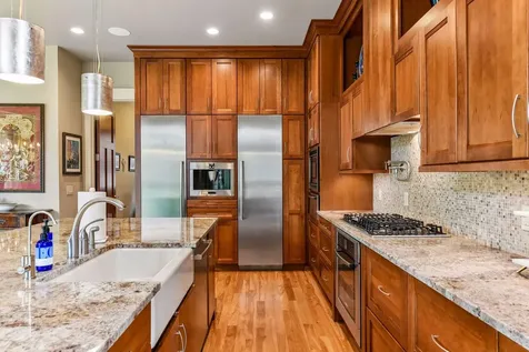 2224 Portico Green Wayzata MN 55391