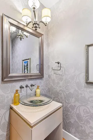 2224 Portico Green Wayzata MN 55391