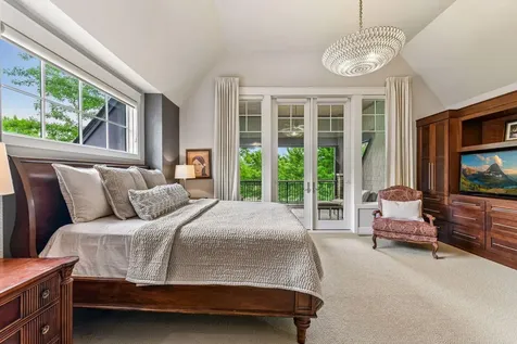 2224 Portico Green Wayzata MN 55391