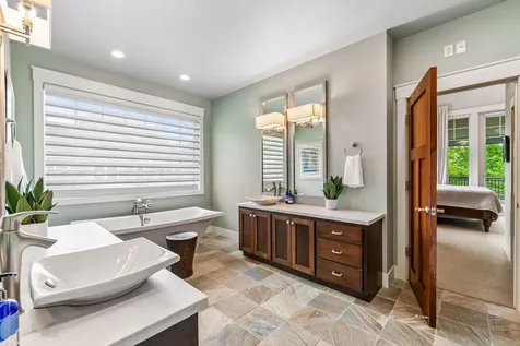 2224 Portico Green Wayzata MN 55391
