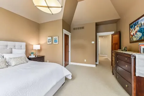 2224 Portico Green Wayzata MN 55391