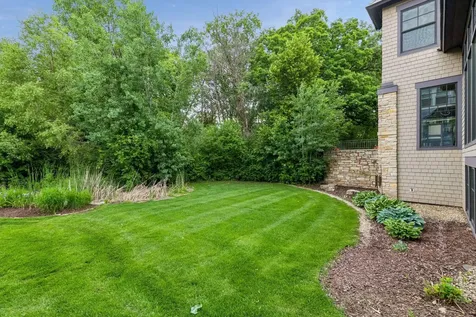 2224 Portico Green Wayzata MN 55391