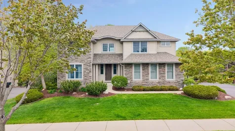1800 Carriage Drive Victoria MN 55386