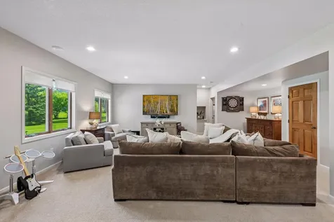 1800 Carriage Drive Victoria MN 55386