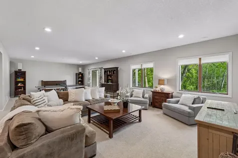 1800 Carriage Drive Victoria MN 55386