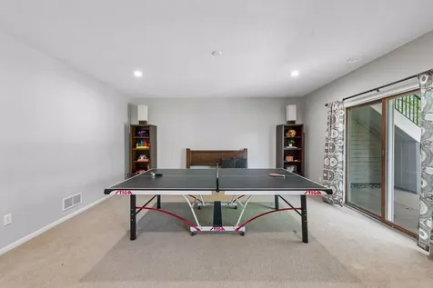 1800 Carriage Drive Victoria MN 55386