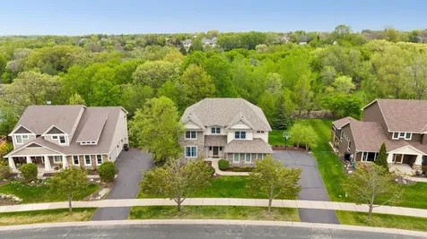 1800 Carriage Drive Victoria MN 55386