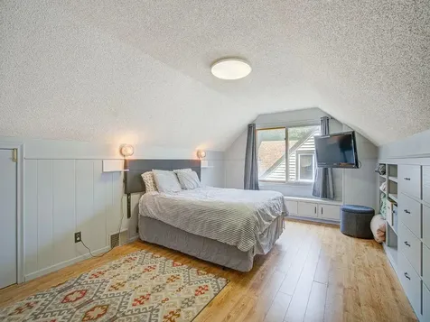 2011 Vincent Avenue N Minneapolis MN 55411