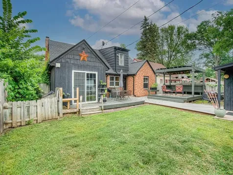 2011 Vincent Avenue N Minneapolis MN 55411