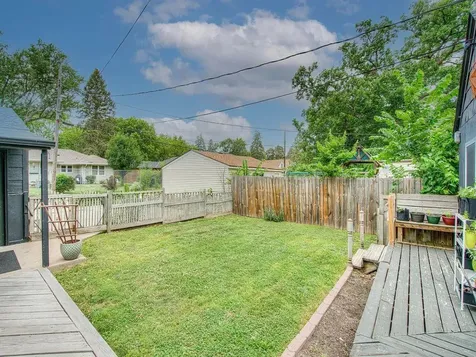 2011 Vincent Avenue N Minneapolis MN 55411