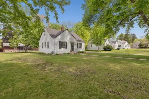 133 Ridgewood Drive Hopkins MN 55343