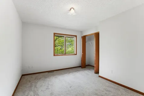 2133 Trumble Court Chaska MN 55318