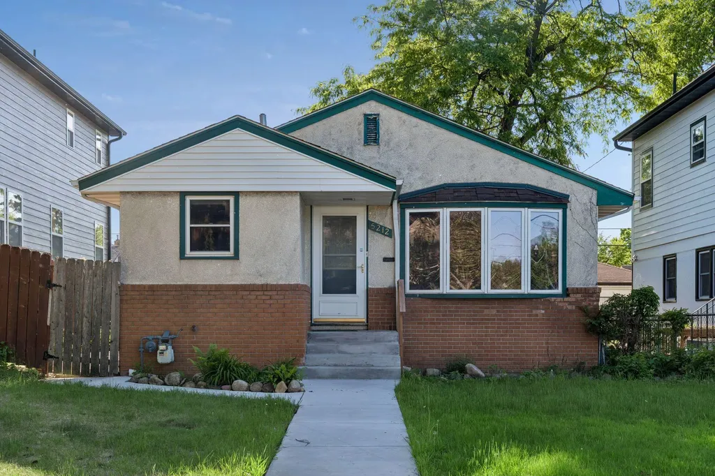 5212 47th Avenue S Minneapolis MN 55417