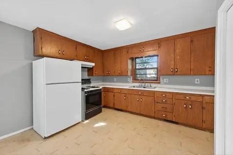 834 Iroquois Avenue Saint Paul MN 55119