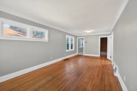 834 Iroquois Avenue Saint Paul MN 55119