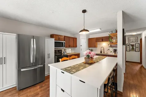 4513 Scott Trail Eagan MN 55122