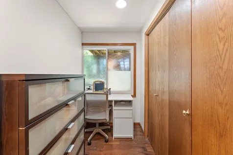 4513 Scott Trail Eagan MN 55122