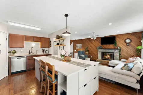 4513 Scott Trail Eagan MN 55122