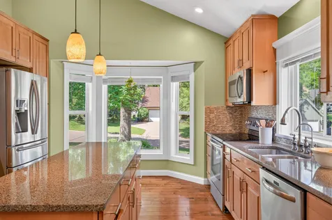 9391 Newcastle Road Woodbury MN 55125
