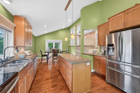 9391 Newcastle Road Woodbury MN 55125